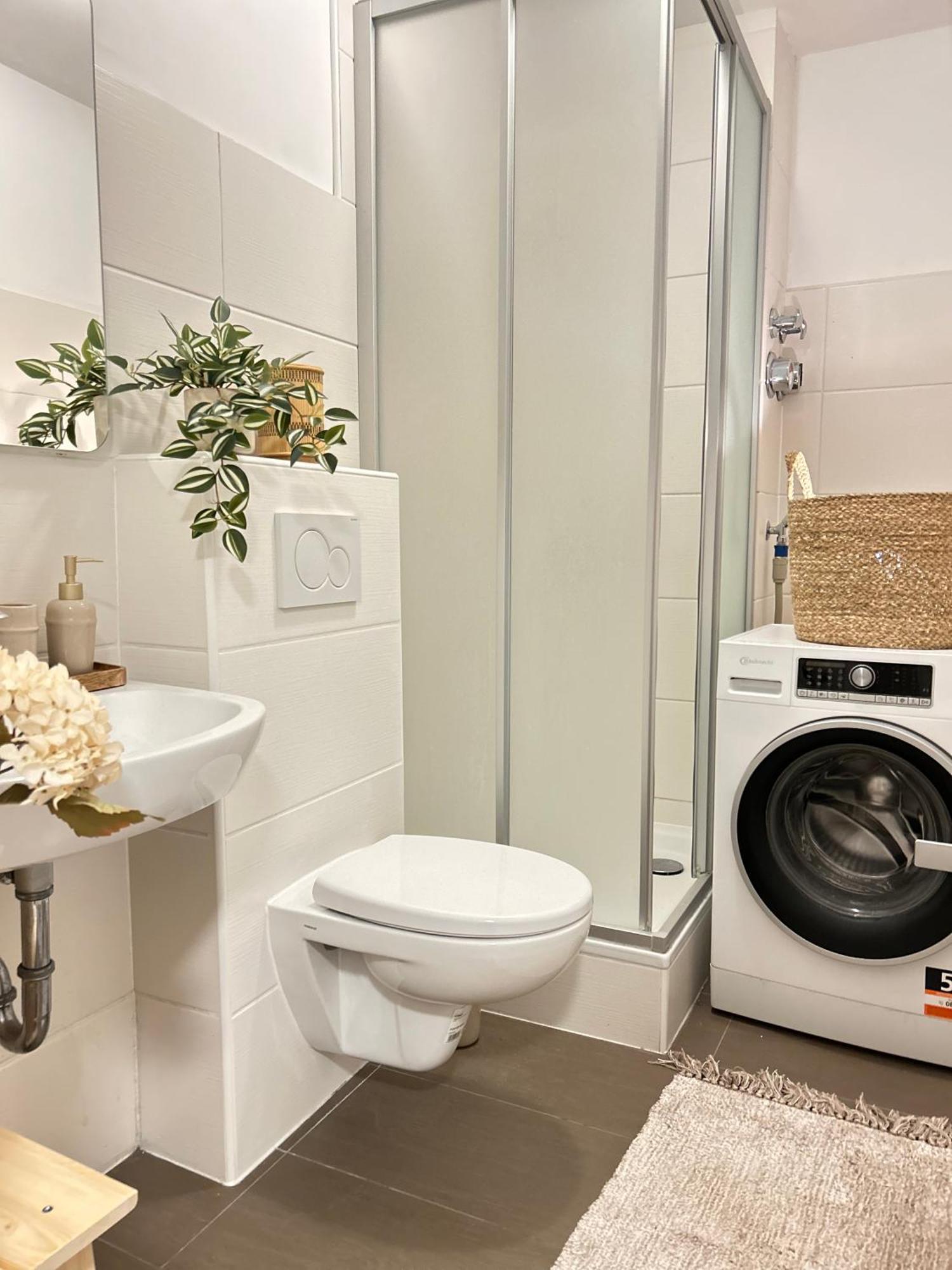 Zentrale Lage - Ideal Fuer Arbeit & Erholung Graben-Neudorf Dış mekan fotoğraf